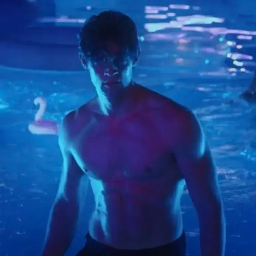 FluidTorch1361의 Maxton Hall James