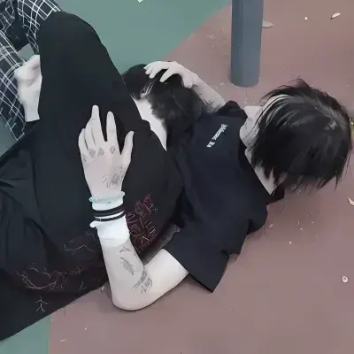 BeigeOx6693의 Boyfriends