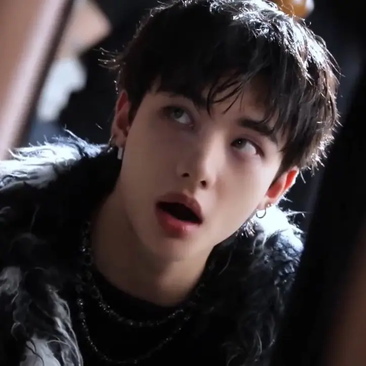 levv4nter의 Hwang Hyunjin - Bf