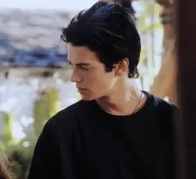 KeenApe3746의 Leo Vance