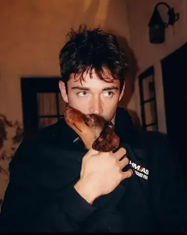 Profile image of Julien