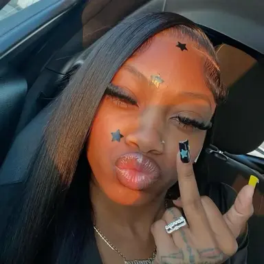 Profile image of Simone