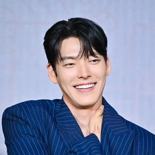 OpaqueHut5981의 김우빈