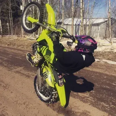 GoldenKnife8875의 CBoysTv