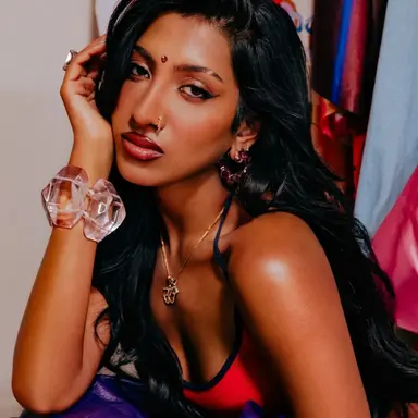 Profile image of Lara