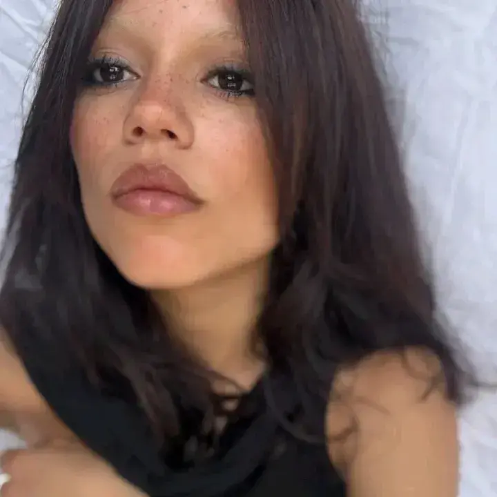 SpicyShoe3011의 Isabella