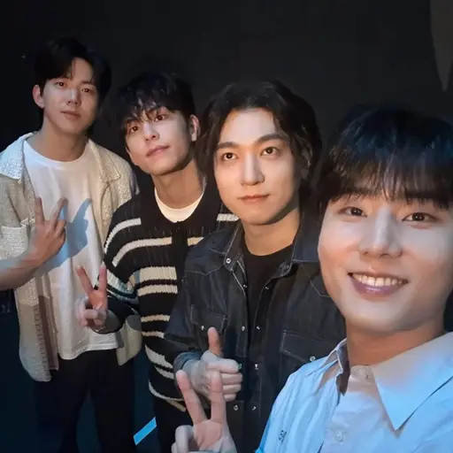 SheerGlove7560의 데이식스
