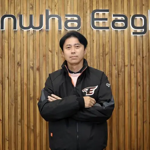 MuggyFern5367의 손혁
