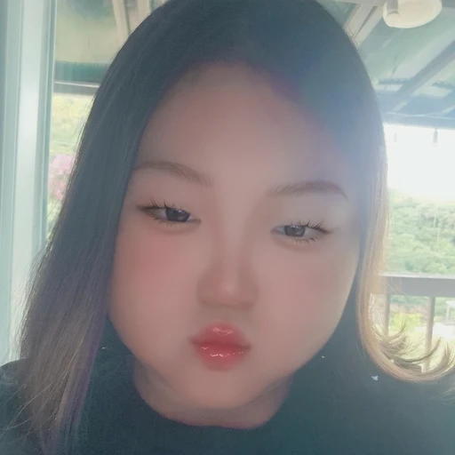 김다흰