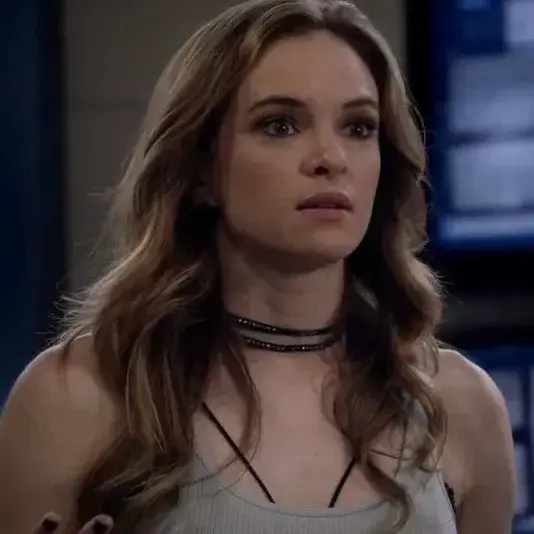 FullAlert4892의 Caitlin Snow