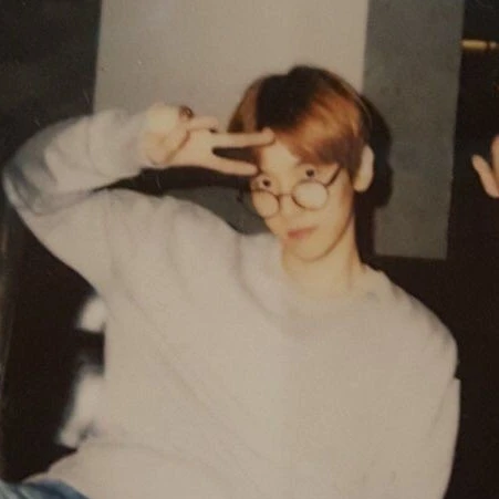 변백현