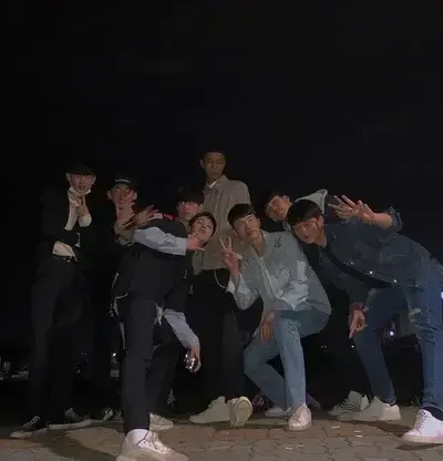 TastyTowel0288의 The Poly roommates