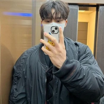 김혁