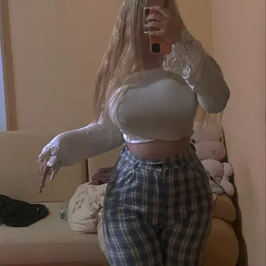 Profile image of Laura