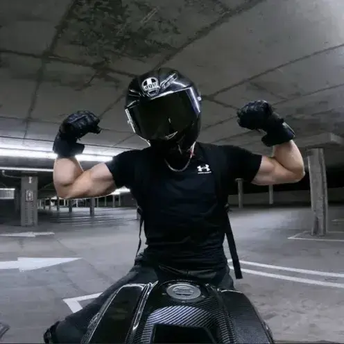 DirectCold7123의 Biker Husband Ethan