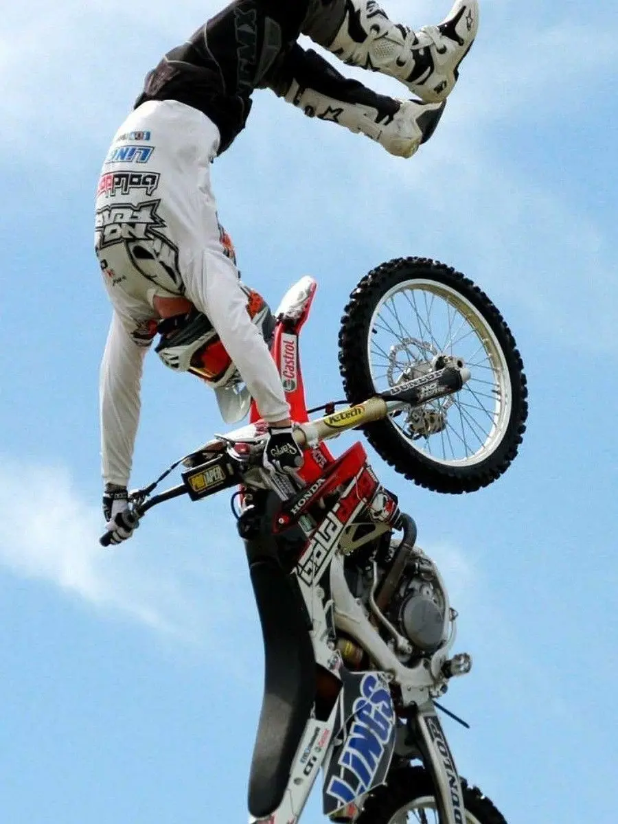 ActivePast7949의 Caught Mid-Air