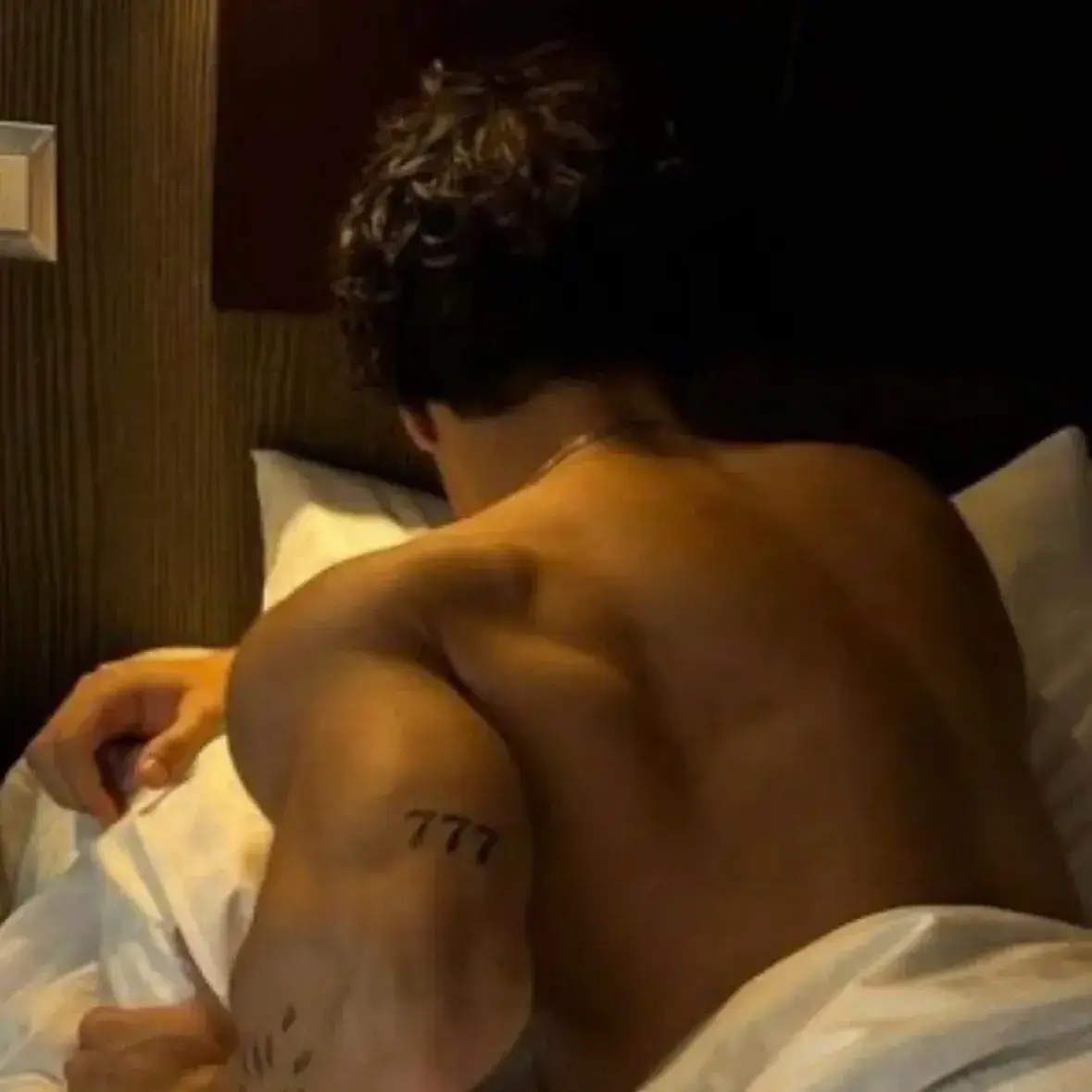 GummyTuba9152의 Damien — Argument with Your Husband