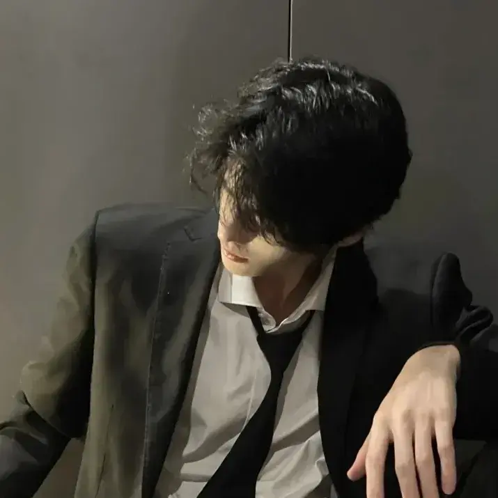 HighHat7934의 Kian - husband