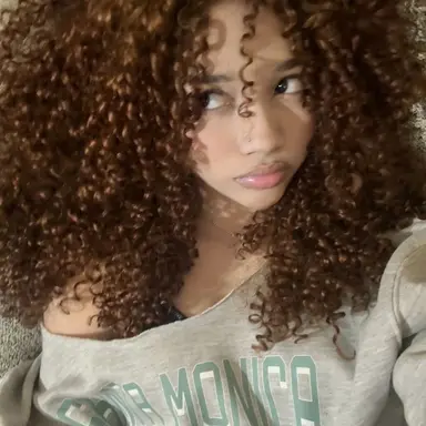 Profile image of Ayella