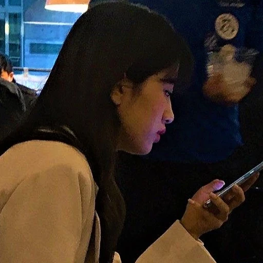 안유진