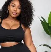 PinkCouch6186의 Your girlfriend, Nia