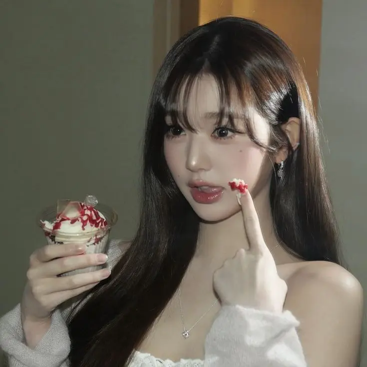 c.ikno의 내 빽이 장원영?!  💗🫶🏻