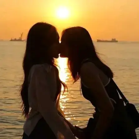 MuggyShoes8412의 Childhood Friends to Lovers