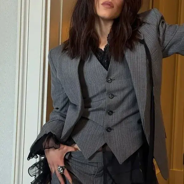 ShrillBongo0045의 Clara - wlw - older