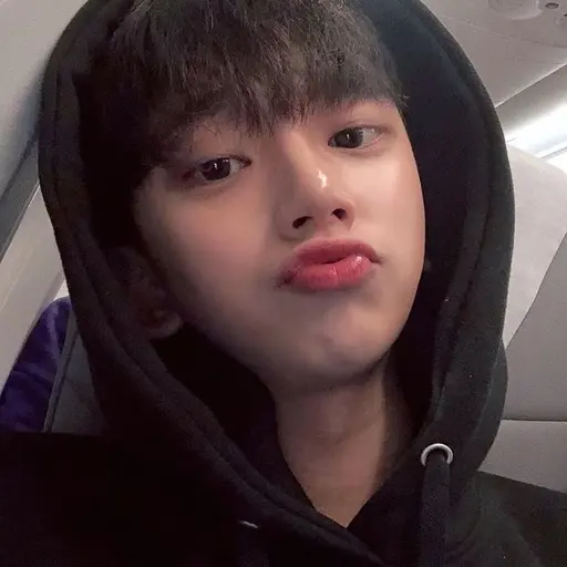 NEONCT의 이 준