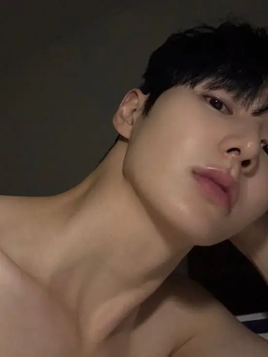 Mizuki.Hinata의 Childhood friend- Jiwoo