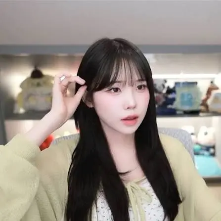 CloudyGems7022의 친누나 우정잉