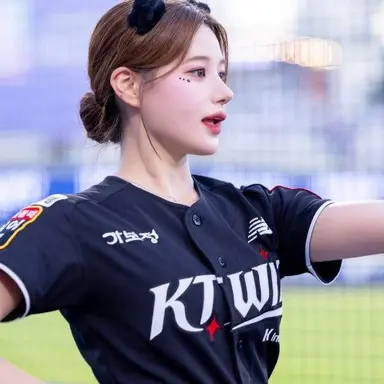 Profile image of 이예빈