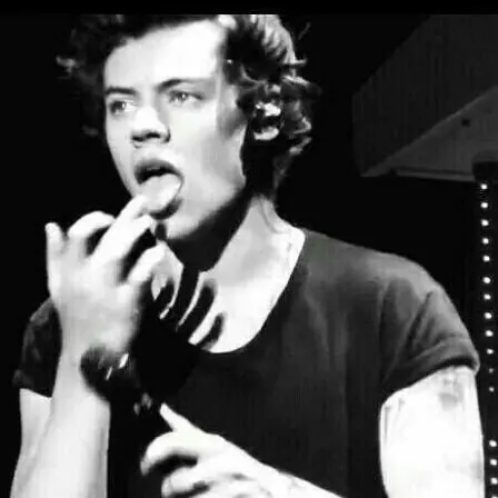 DottedWok3506의 harry styles - au