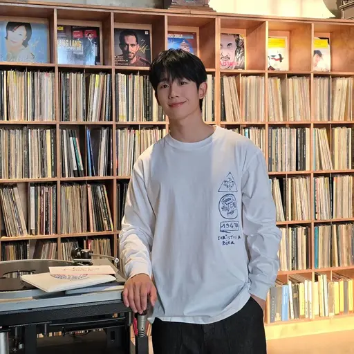 NiceHoops8063의 정해인