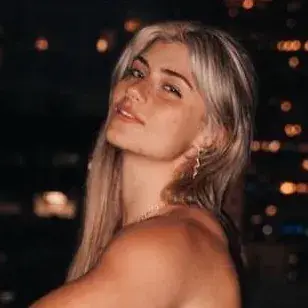 Profile image of Chloe Vance