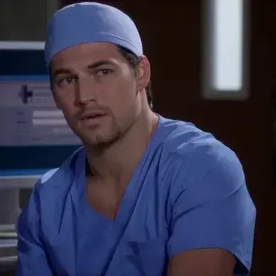 FrayedLoan9510의 Andrew Deluca