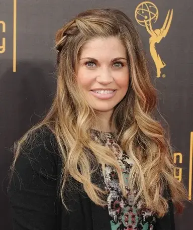 Profile image of Danielle fishel