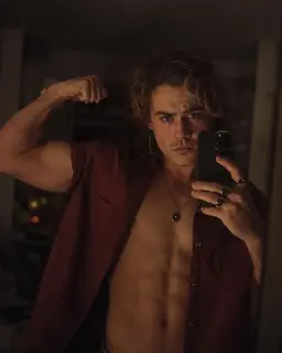 Profile image of Dacre Montgomery