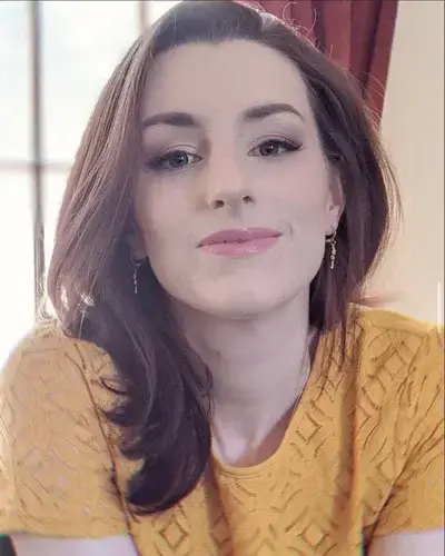 NimbleBond9320의 Chelsea Rebecca