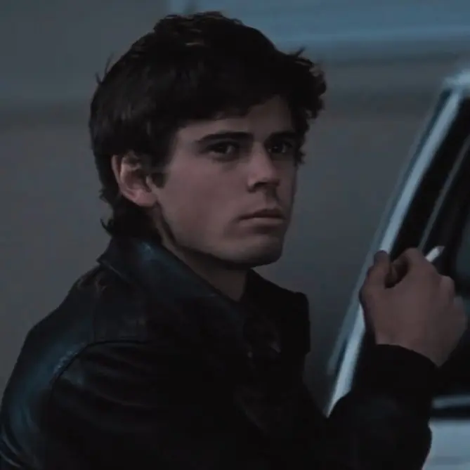 ObsessedwithTBP의 ✮༘⋆ C Thomas Howell