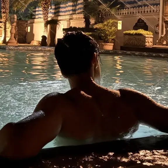 KennKC의 Hot tub with friends
