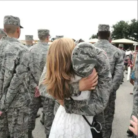 CattyChunk7821의 Military Tap Out