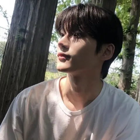 FieryBerry5434의 박한빈