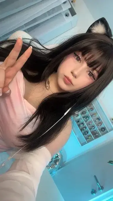 Profile image of Lena