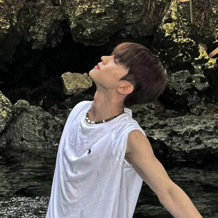 PinkFlag8149의 지창민