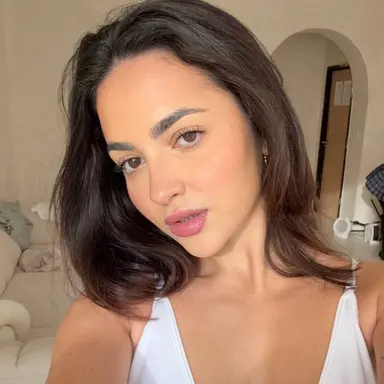 Profile image of Mia Mon