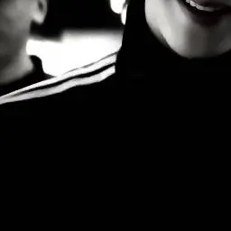 Likeineedyou의 검은 비닐