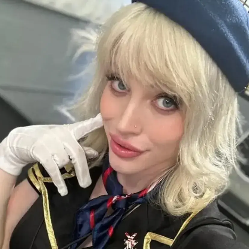 SalmonEuro8560의 Felix Vance