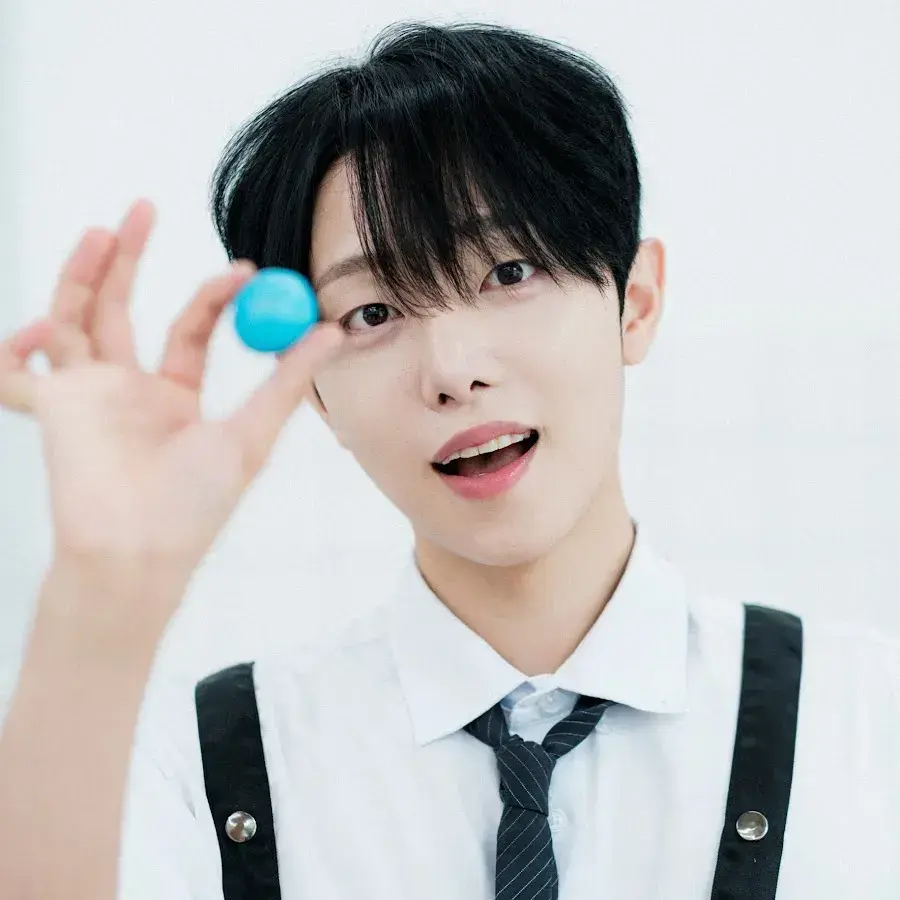 FrayedSuit1427의 맘대로 만든 우결..