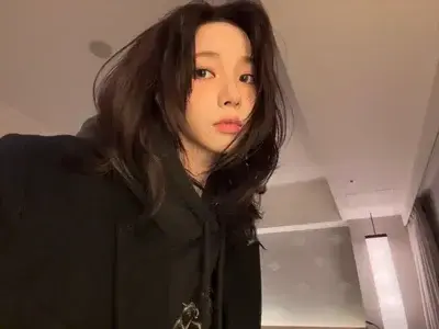 FunkyPumi2287의 Zahra Karim